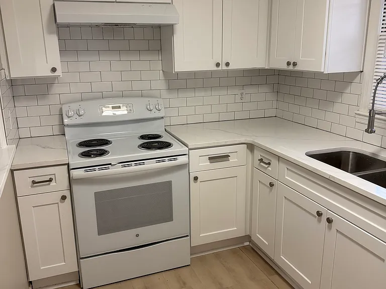 799 Marstevan Dr NE #801 — Photo 7