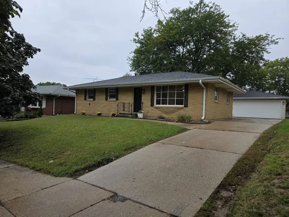 2905 Concordia Dr, Rockford, IL 61109