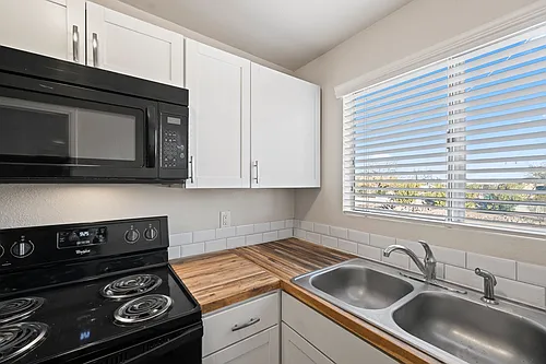 Park Town Homes Photo 1