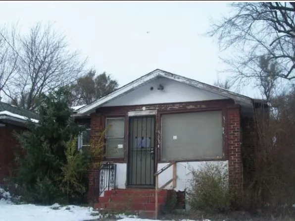 300 W 41st Ave, Gary, IN 46408