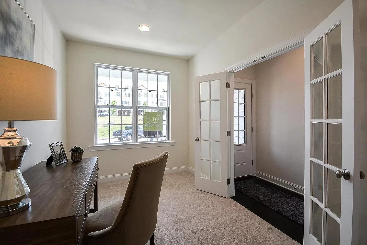 3 bed, 2.5 bath, 2004 sqft, $3,400 — Photo 2
