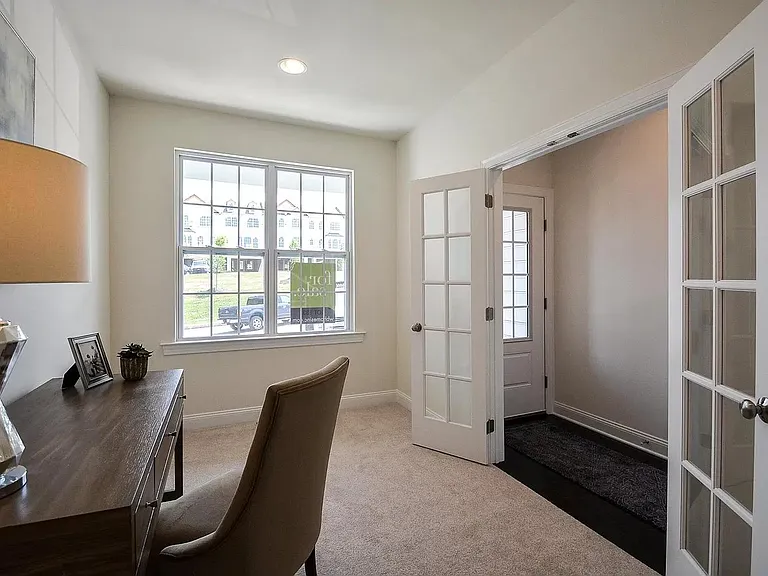 133 Woodwinds Dr — Photo 2