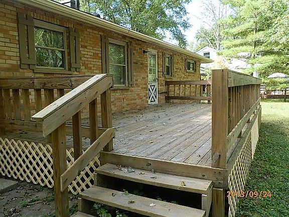 3rd image of 1358 Locust Lake Rd