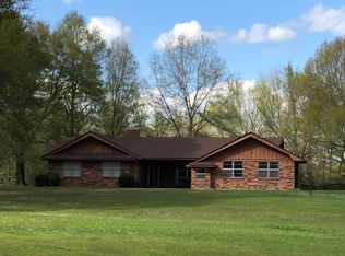 203 Murdock Rd, Atlanta, TX 75551