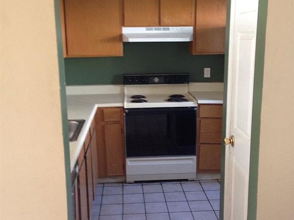 2nd image of 1462 Tenbury Dr