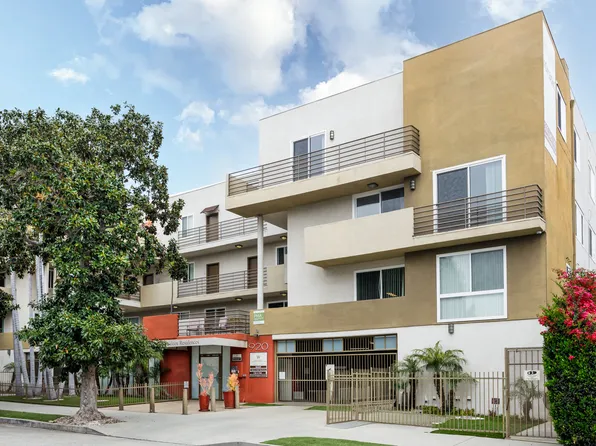 Wilcox Townhomes, 920 Wilcox Ave Unit 102, Los Angeles, CA 90038