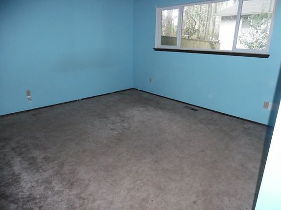 5th image of 8825 27th Ave SE