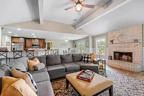 801 John Knox Rd — Photo 5