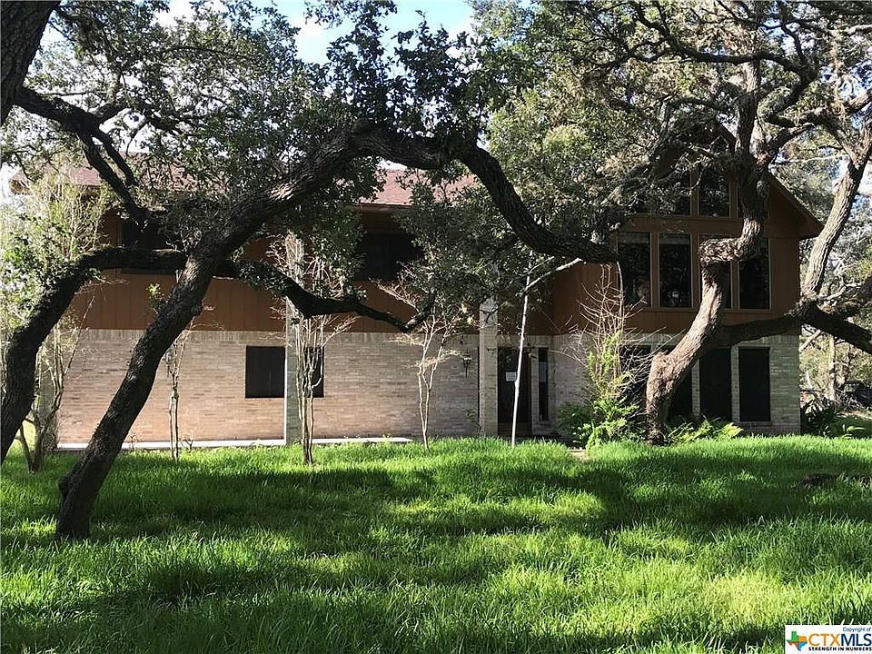 1st image of 403 Camino Dr