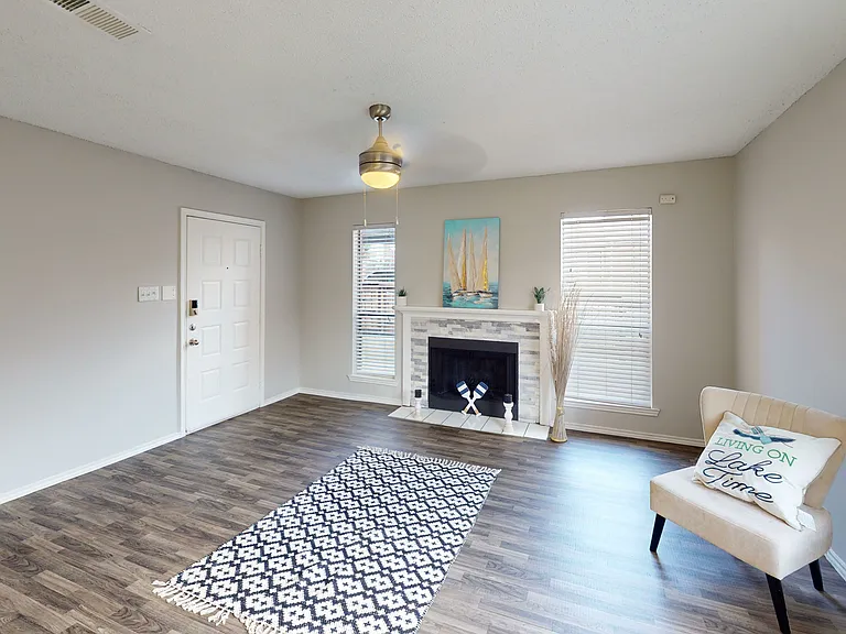 Villas at Lake Arlington — Photo 1