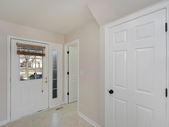 3rd image of 1008 Rockport Dr