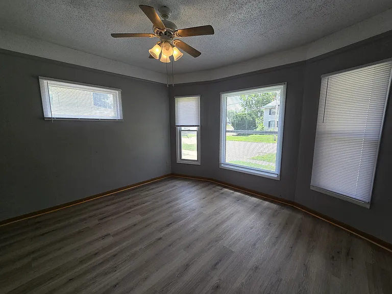 519 Baltimore St — Photo 5