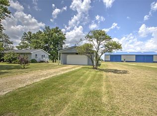 5617 Forest Pkwy, Oreana, IL 62554