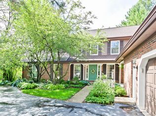190 Margate Ct, Lake Bluff, IL 60044