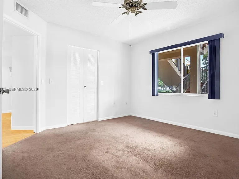 900 SW 142nd Ave #115L — Photo 31
