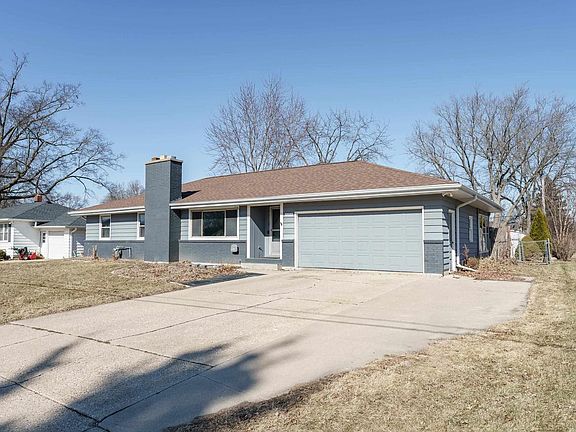 3rd image of 2211 Ruger Avenue