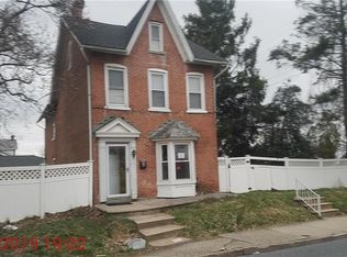 961 W Wyoming St, Allentown, PA 18103