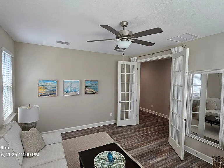 21 Los Lagos Blvd — Photo 5