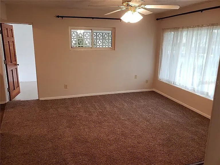 1841 Linden Rd — Photo 11