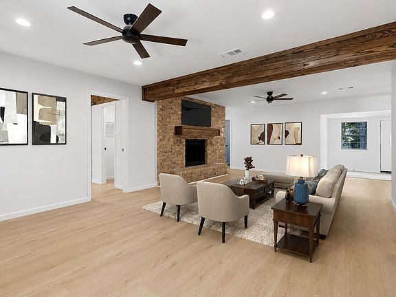 3rd image of 2706 Mintwood Pl