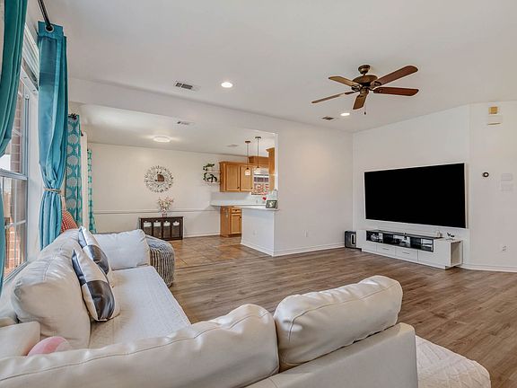 5th image of 3206 Neuburg Ct
