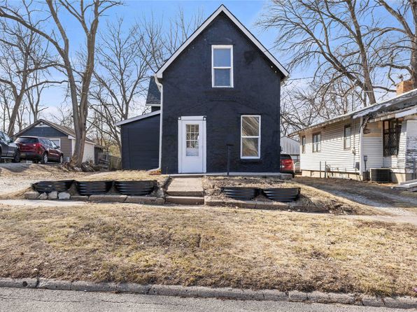 2110 23rd St, Des Moines, IA 50310