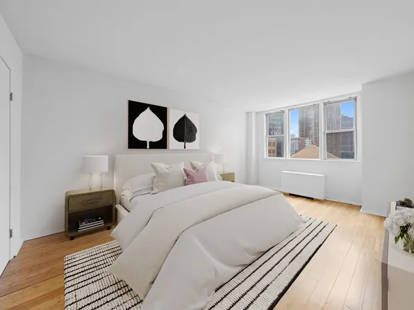 201 East 36th Street image 3 of 10