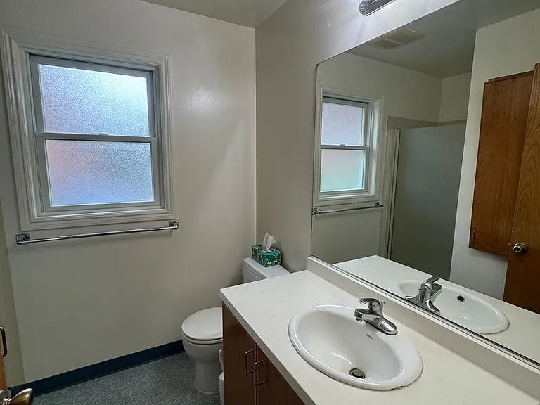 2436 Ellsworth St #B — Photo 15