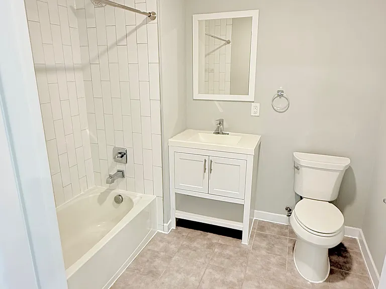 188 Lafayette St #18 — Photo 6