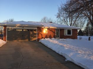 1283 Leonard Point Rd, Oshkosh, WI 54904