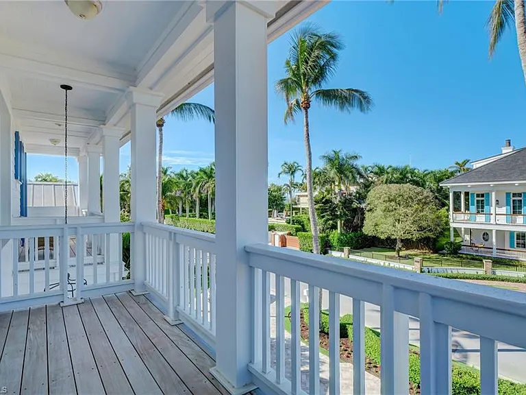 1551 Gulf Shore Blvd S — Photo 34