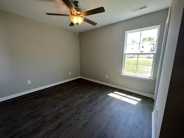 224 Tara Ct — Photo 8