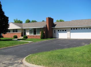 325 8th St SW, Wadena, MN 56482