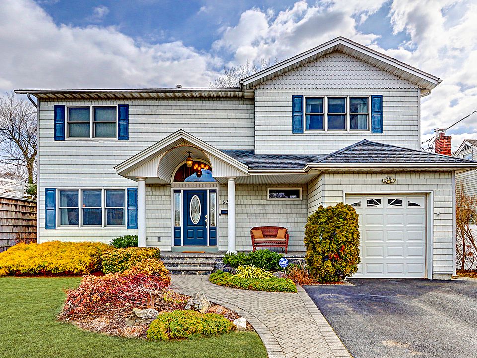 1st image of 83 Deer Lake Dr