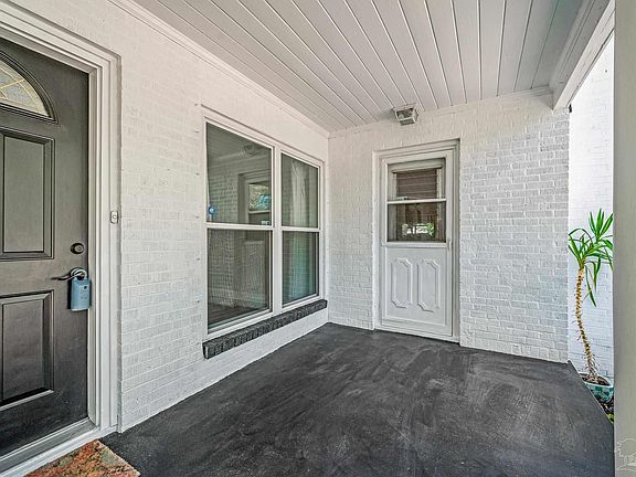4th image of 5837 Sanders St