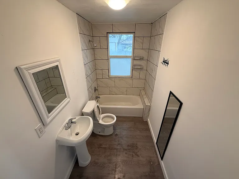 603 Gladstone Ave #1 — Photo 1