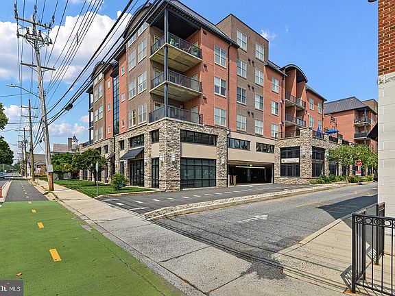 4th image of 113 E Main St Unit 203
