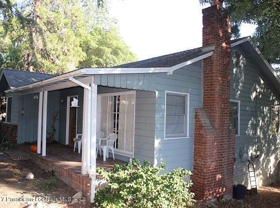 3rd image of 2364 Rockdell St