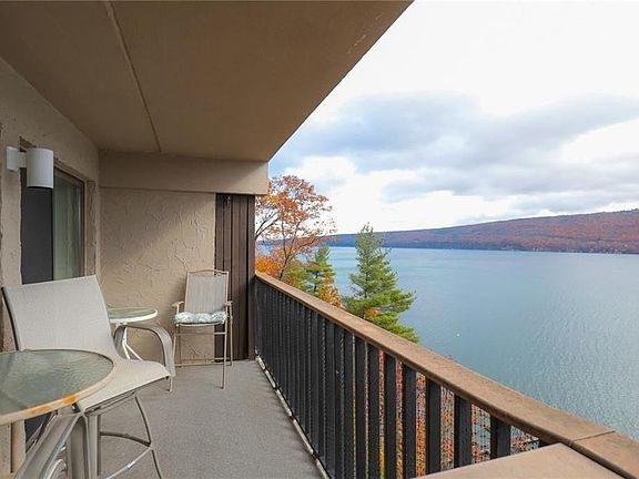 2nd image of 25 Cliffside Dr