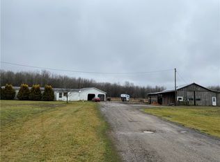 9449 Babbitt Rd, Cranesville, PA 16410