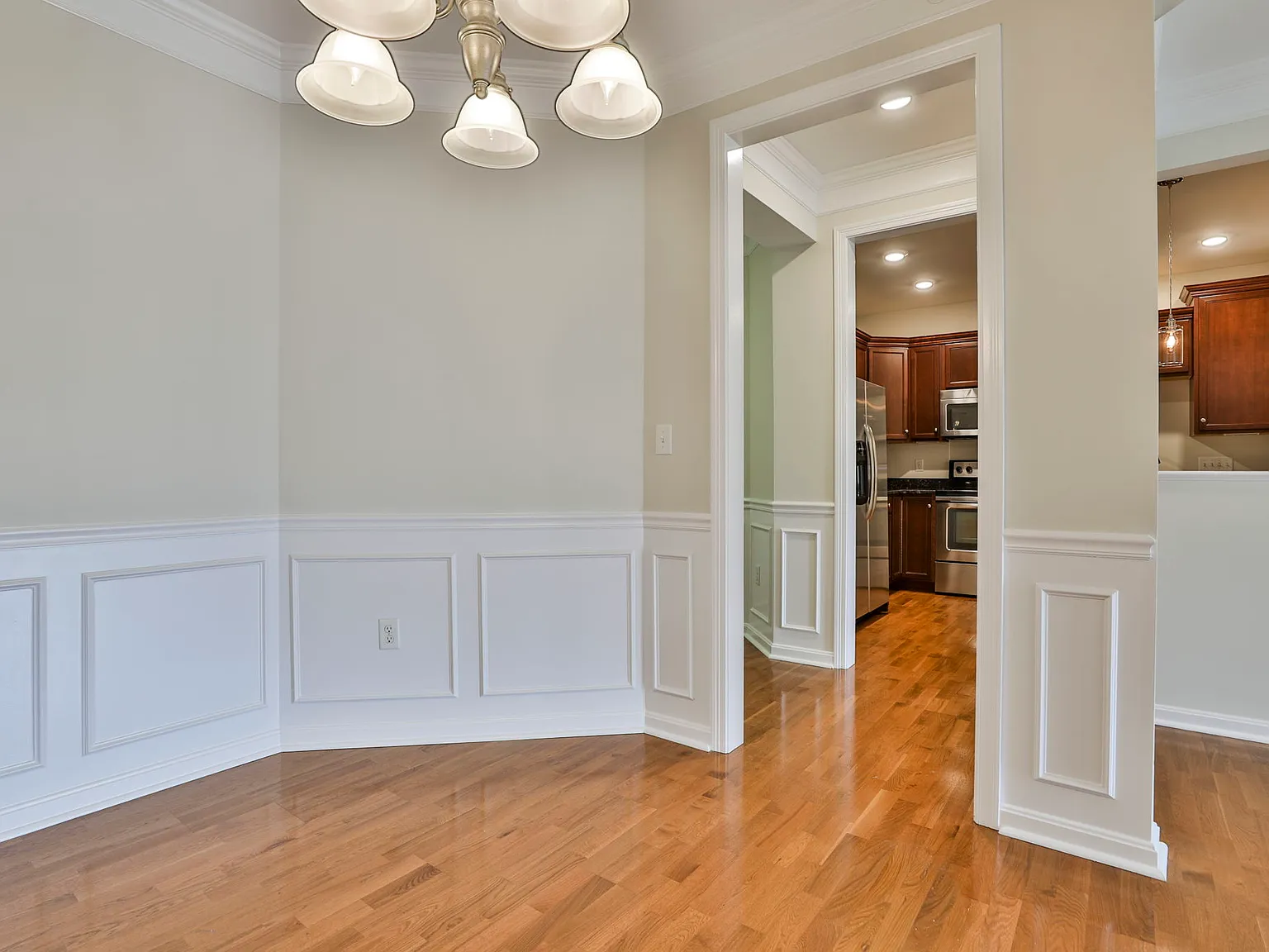 2 bed, 1325 sqft, $3,250 — Photo 4