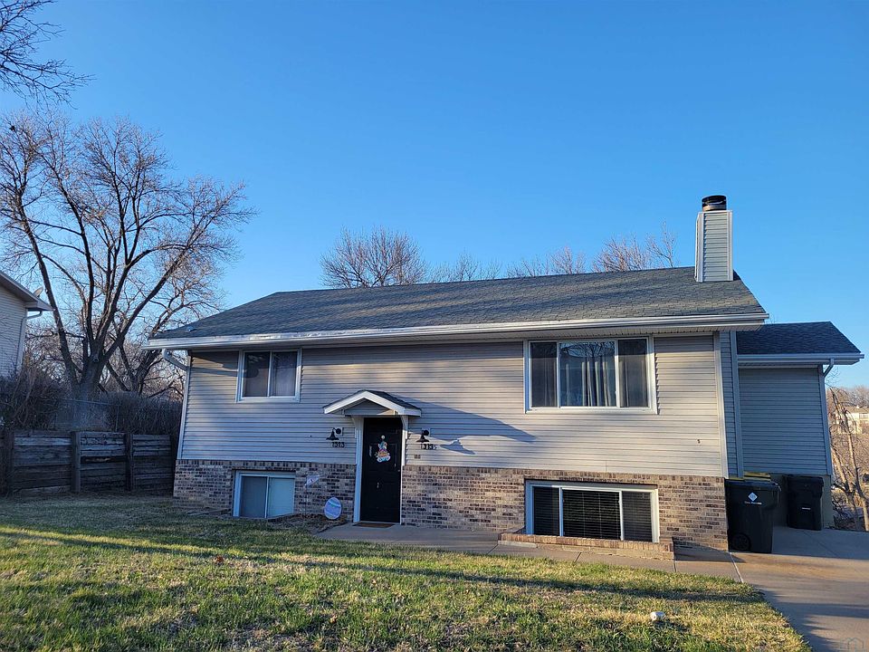 1st image of 1313-1315 Navaho Cir