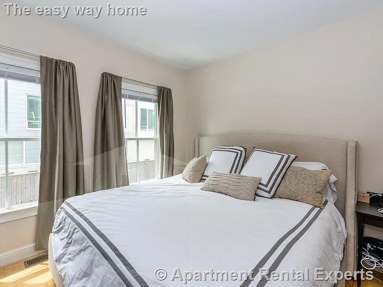 11 Sheridan St #3 — Photo 3