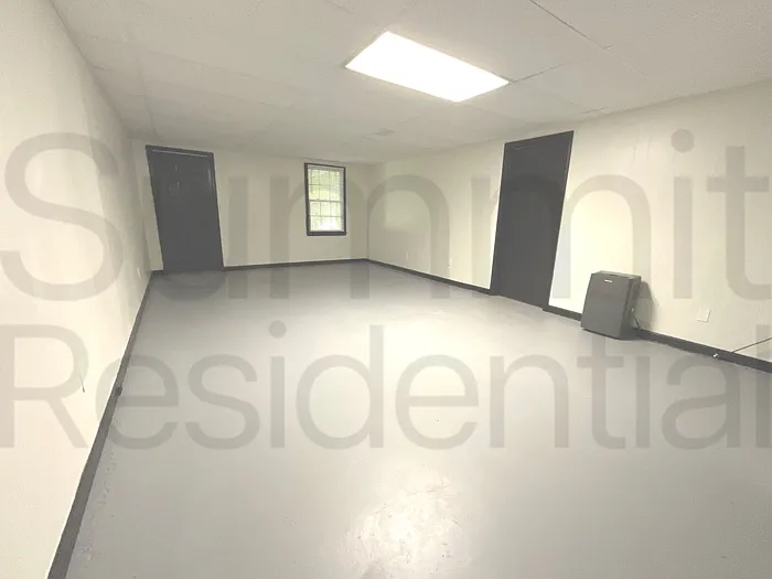 512 Raven Springs Trl — Photo 22