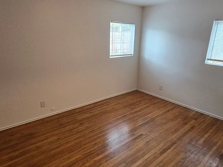 778 Litchfield Ave — Photo 9