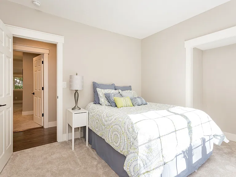 5262 Rosewood St — Photo 25