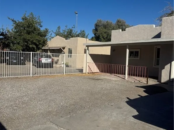 2525 Meadows Ave, Las Vegas, NV 89101