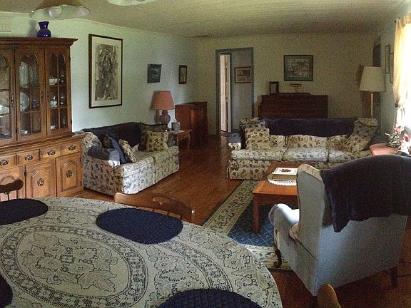 2nd image of 1024 W Garland St