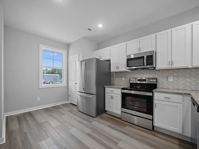 302 Starfish Ln — Photo 10