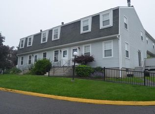 162 Austin Ryer Ln, Branford, CT 06405